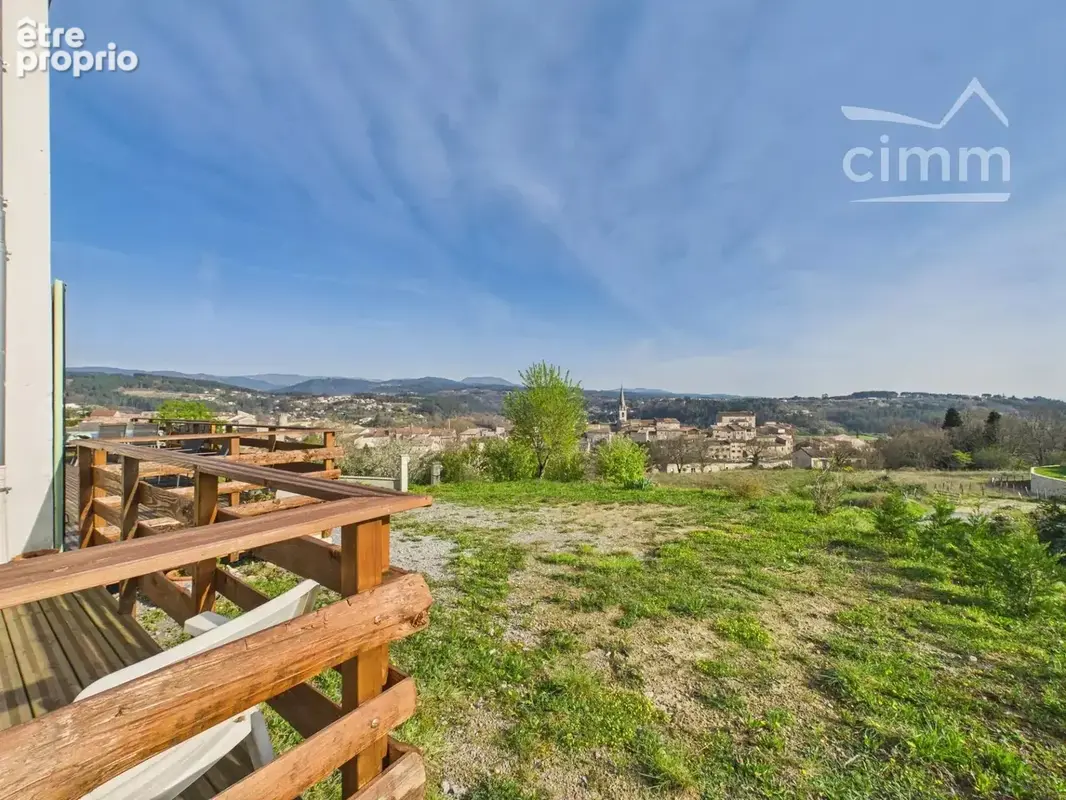Vue panoramique à Joyeuse : 4CH, tranquillité et très belles prestations - photo 17
