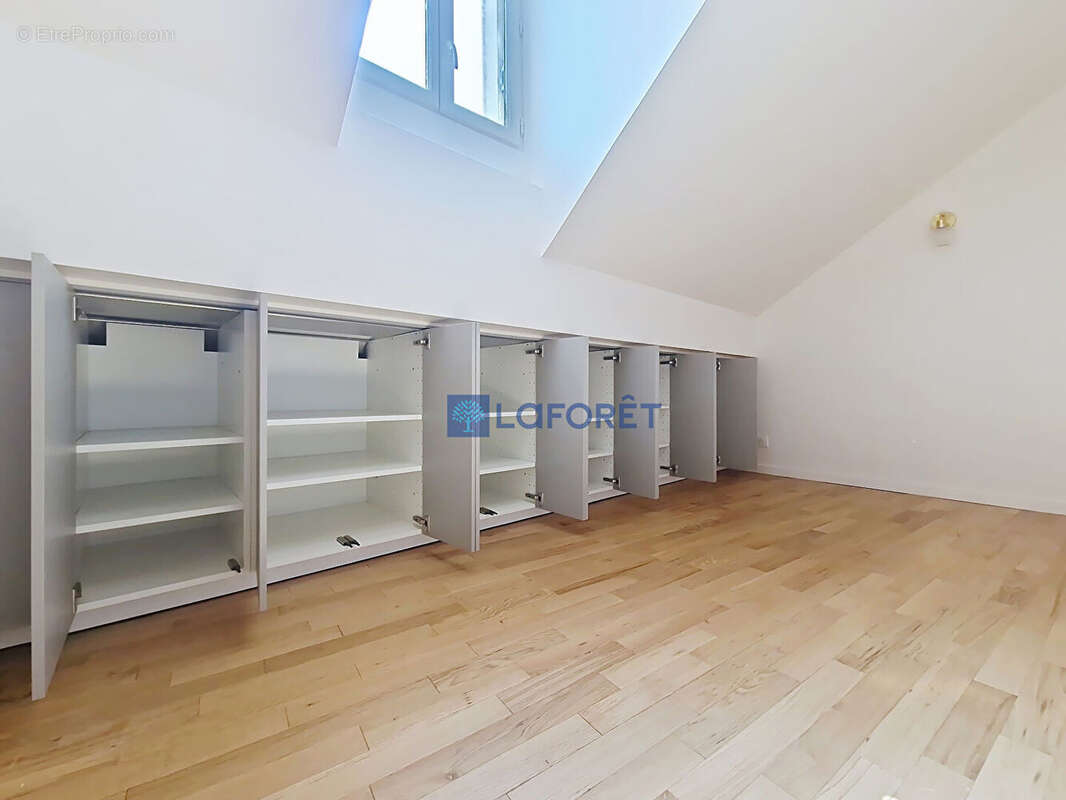 Appartement à PARIS-2E