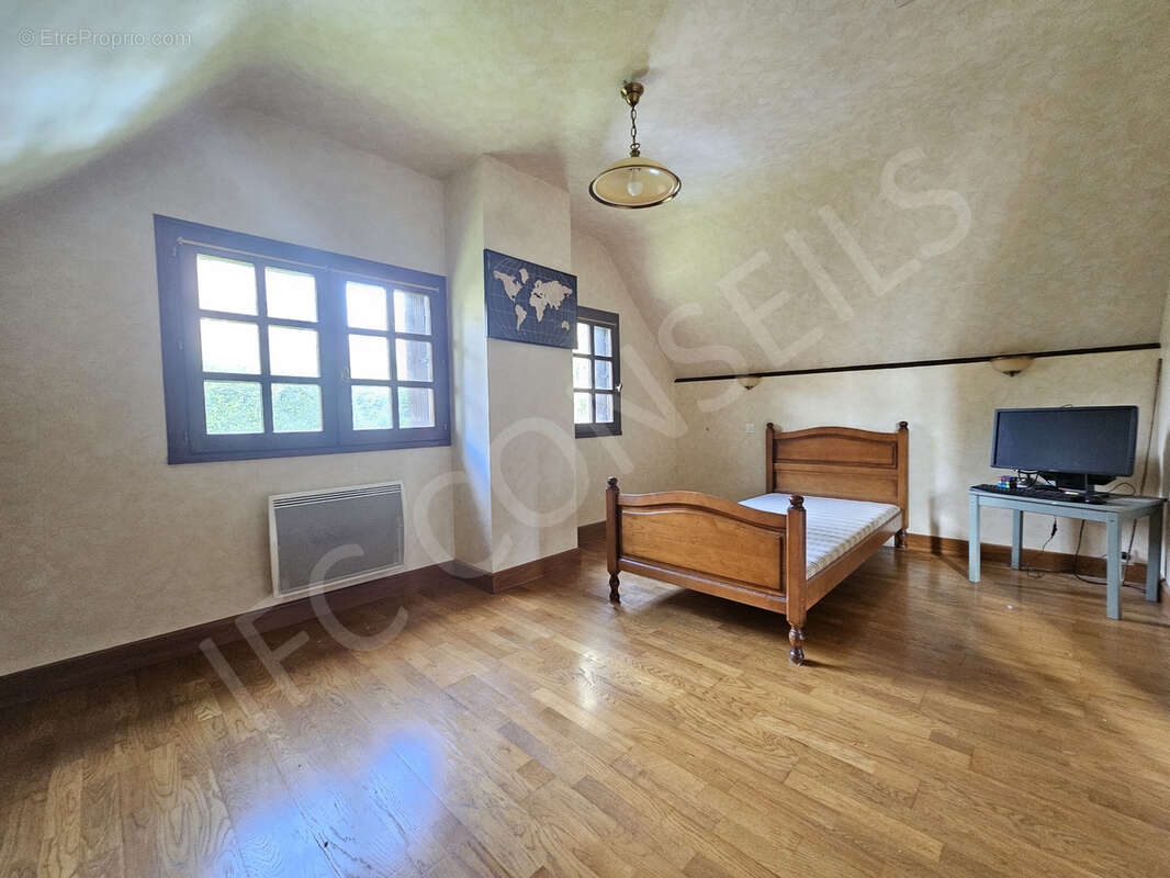 Maison à LA CHAPELLE-REANVILLE