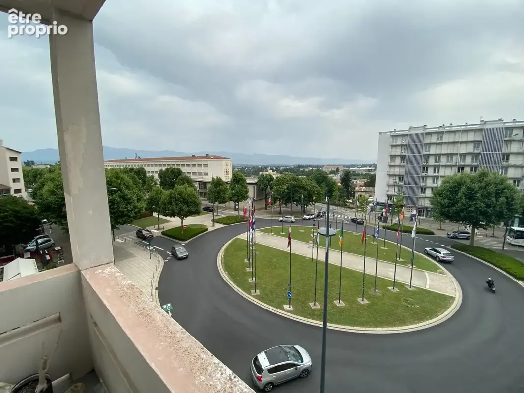 VUE