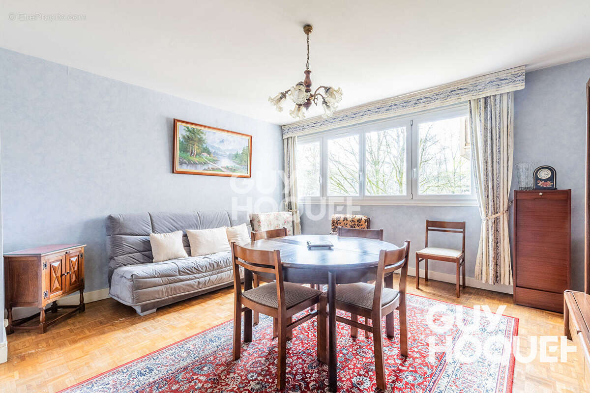 Appartement à SAVIGNY-SUR-ORGE