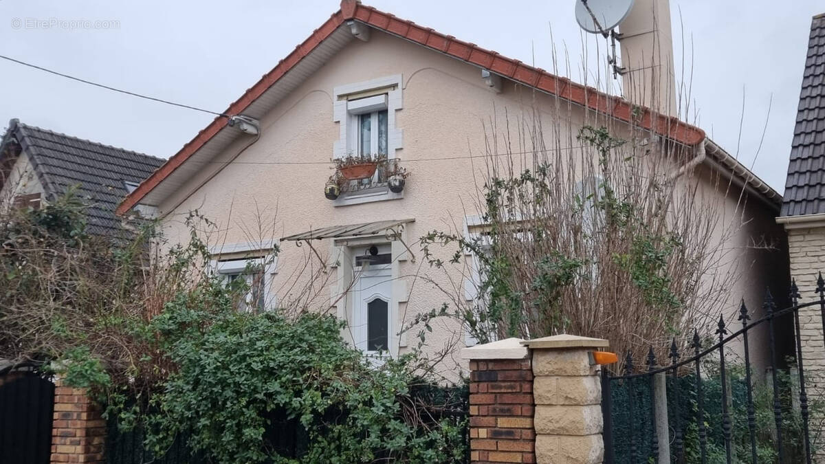 Maison à TREMBLAY-EN-FRANCE