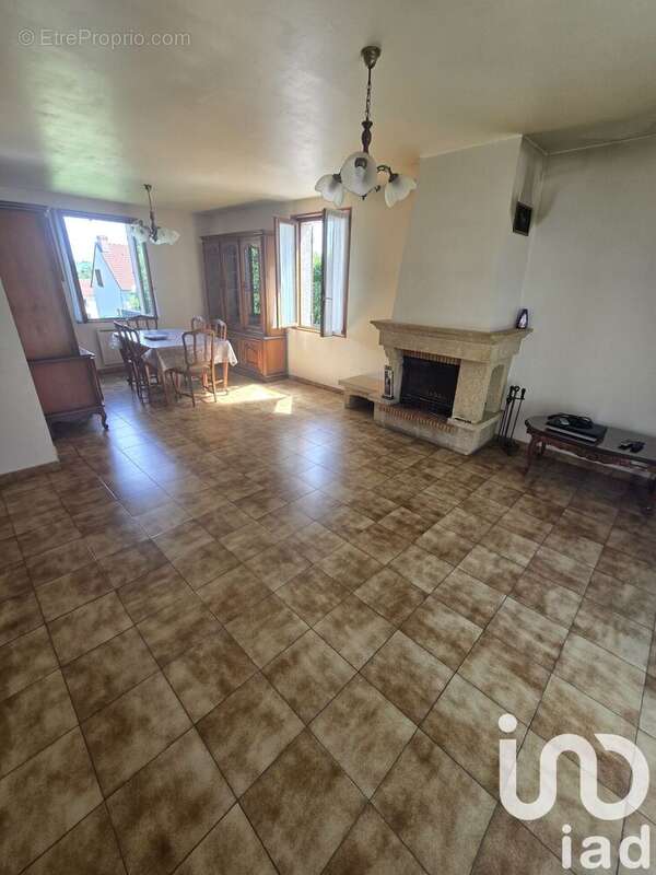 Photo 2 - Maison à MAREUIL-LE-PORT