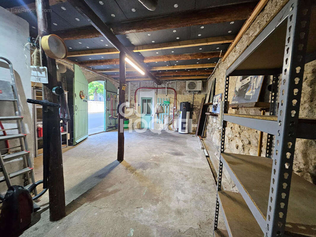Maison avec extérieur à Vendre à Beaufort - photo 10