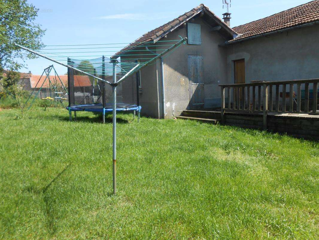 SOUS OFFRE ACCEPTEE - Maison avec Poêle de Masse Tulikivi, 2/4 chambres, jardin, caves - photo 4