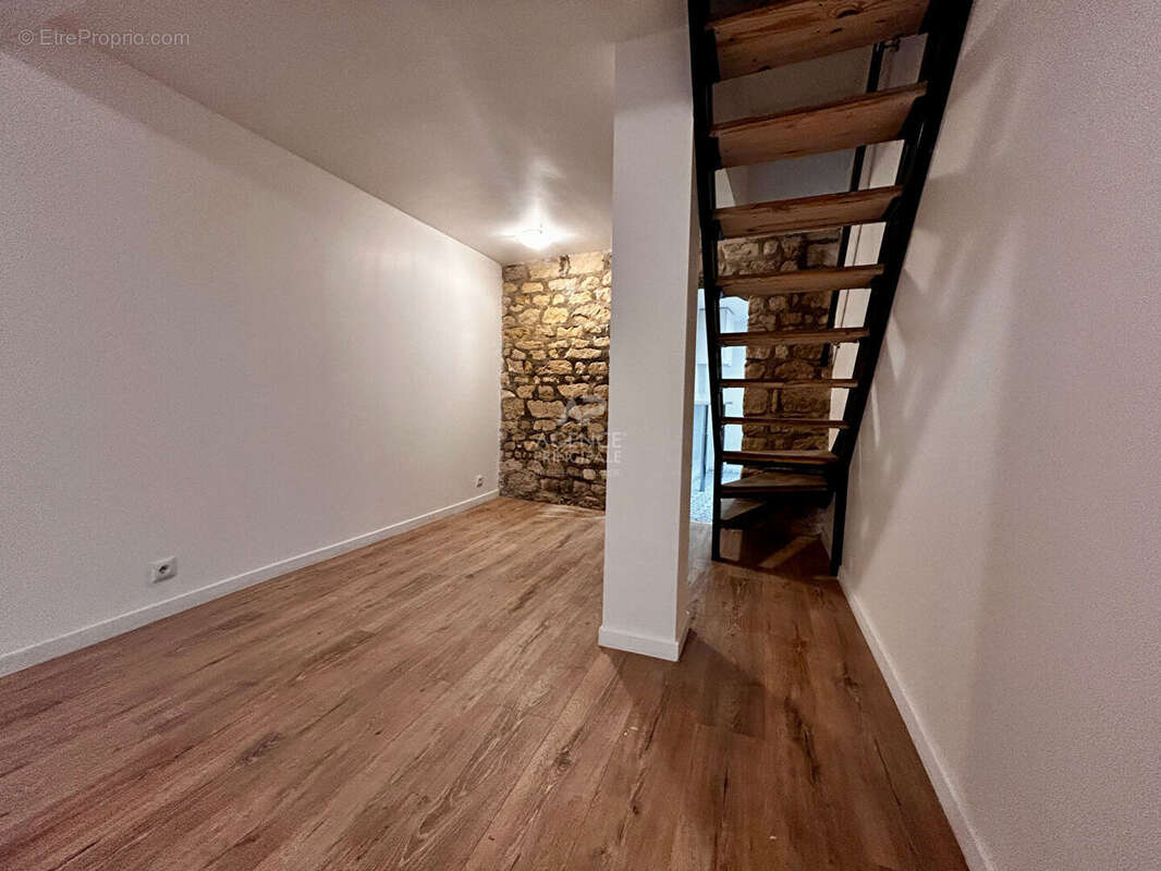 Appartement à VAUX-SUR-SEINE