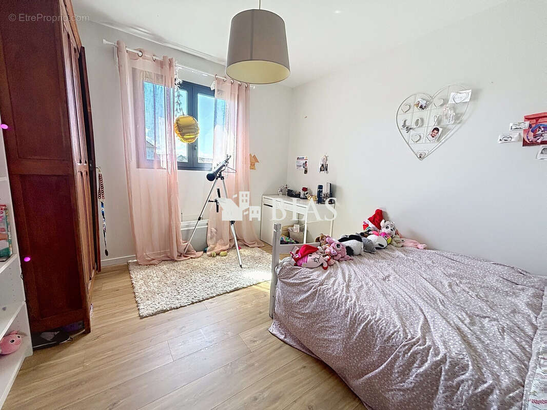 Maison à CRIQUEBEUF-SUR-SEINE