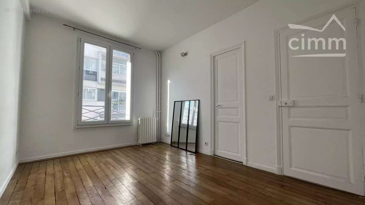 Appartement à PARIS-19E