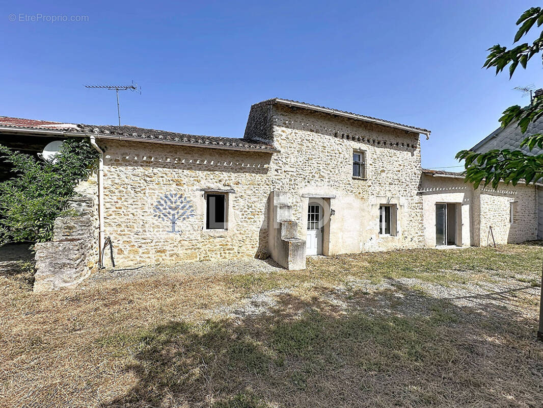 Maison à MONCONTOUR