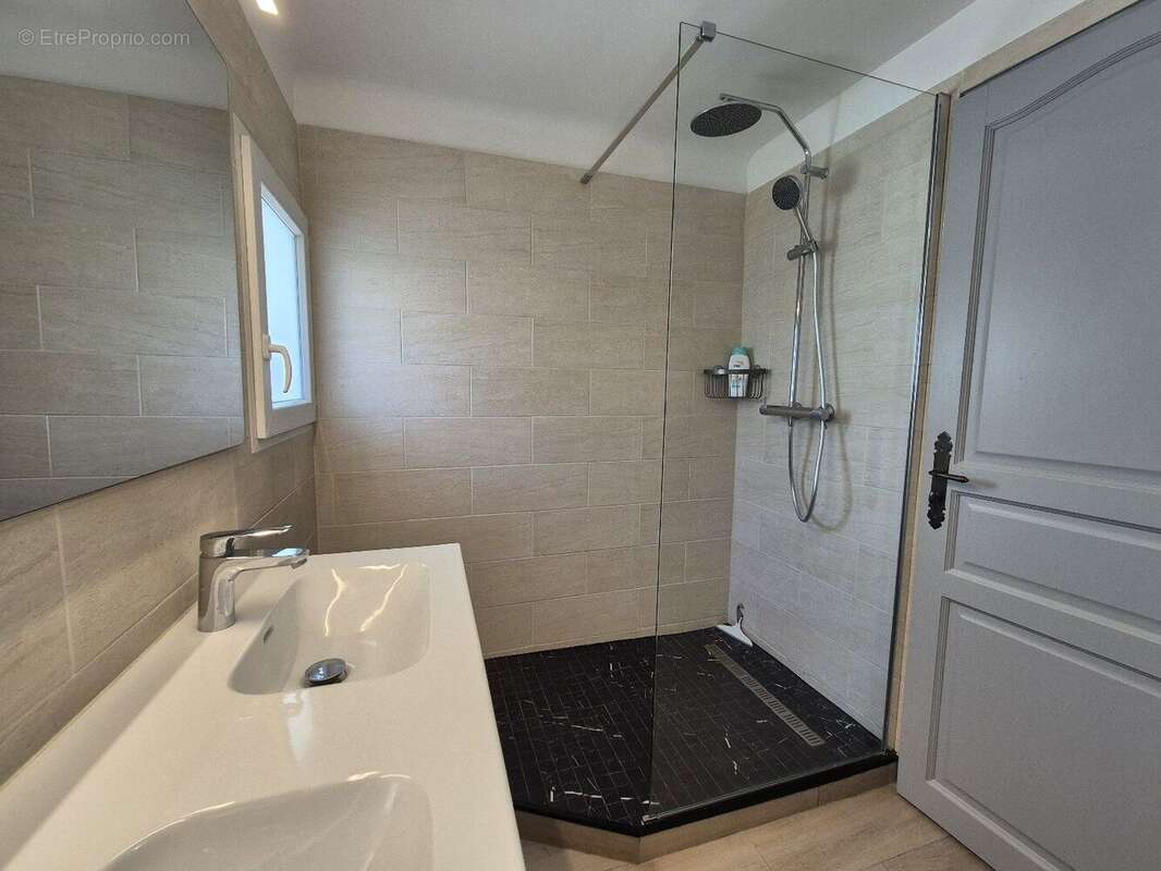 Villa 4 faces avec piscine et 4/5 chambres (au golf) - photo 9