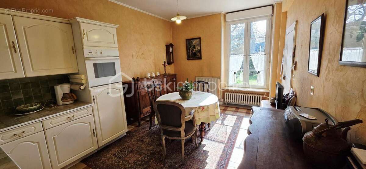 Maison à SAINT-HILAIRE-DU-HARCOUET