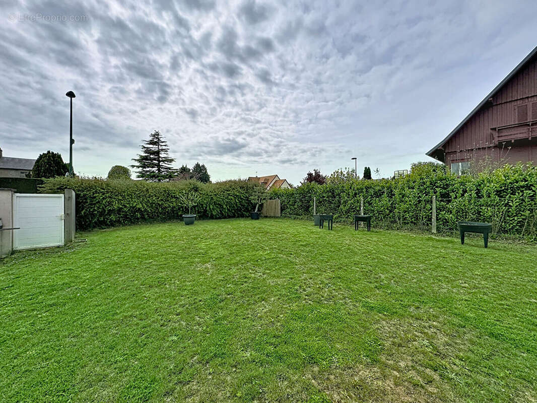 Maison à MERVILLE-FRANCEVILLE-PLAGE