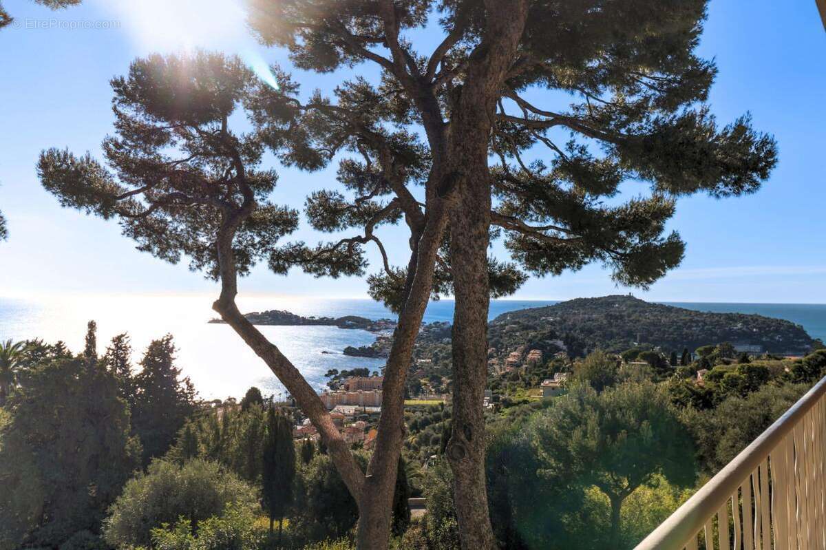 Appartement à VILLEFRANCHE-SUR-MER
