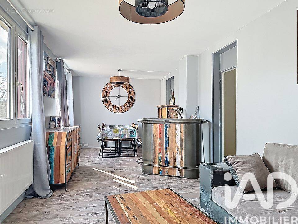 Photo 1 - Appartement à SAINTE-GENEVIEVE-DES-BOIS