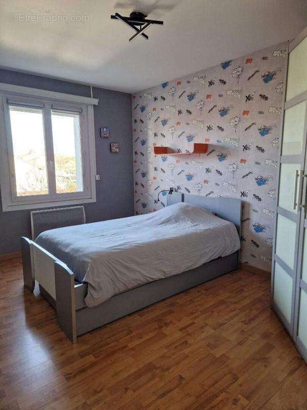 Maison à MENETROL