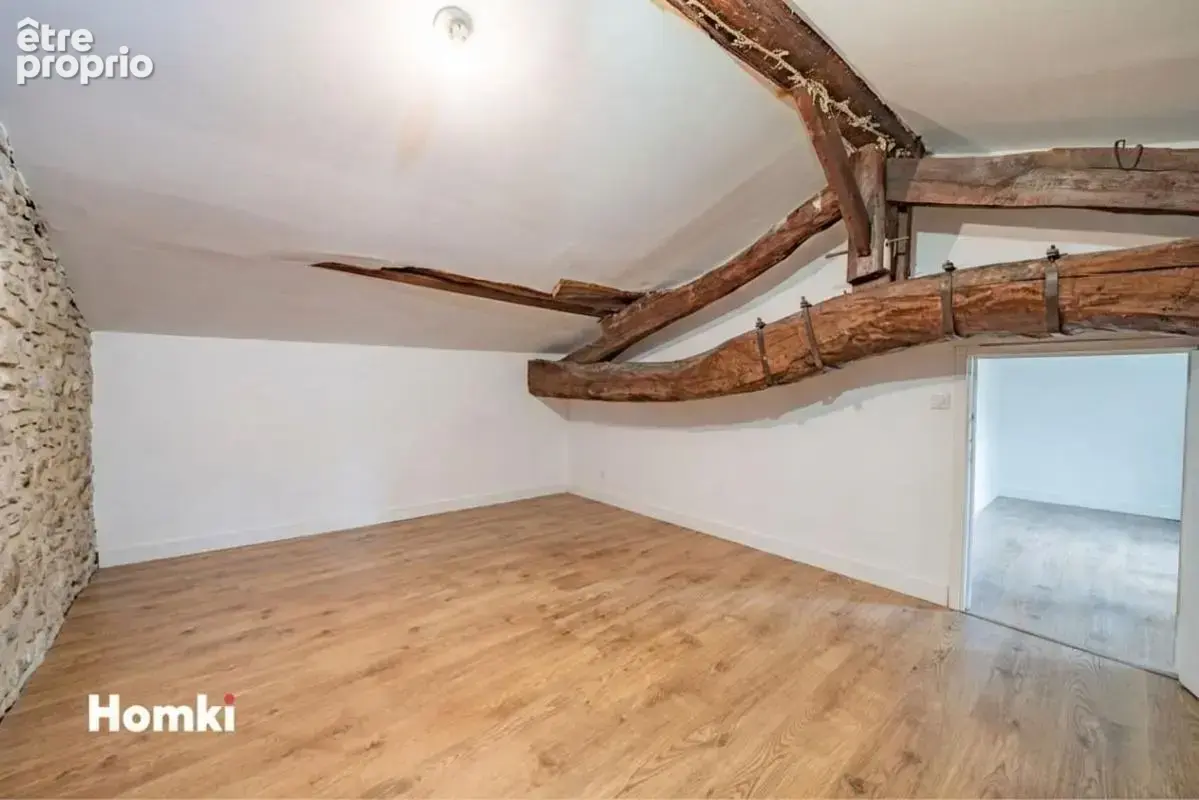 Magnifique maison de village t7 de 176m2 avec cour, carport et garage – 01150 blyes - photo 17
