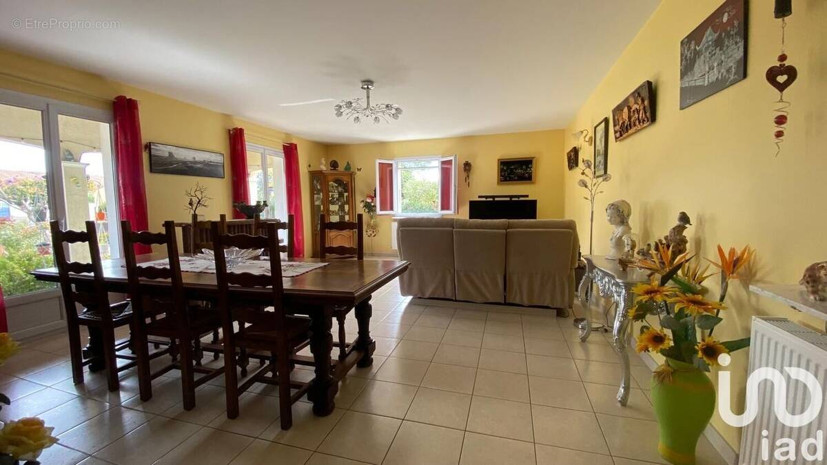 Photo 1 - Maison à MONTELIMAR