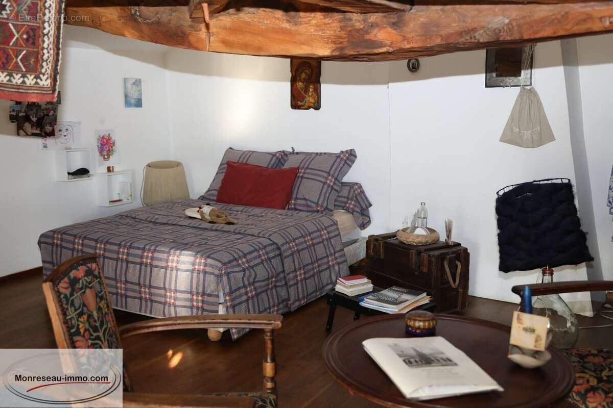 Maison à LA ROCHE-VINEUSE