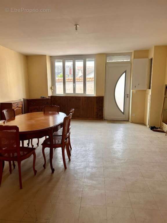 Maison de village toutes commodites - 5 pièces - garages - terrain 916 m2 - photo 5