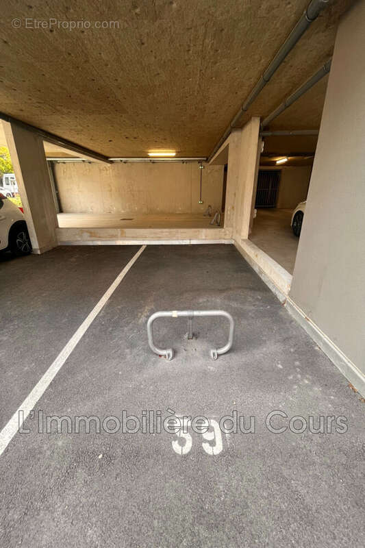 Parking à MARTIGUES