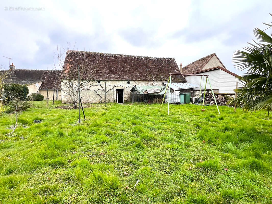 Maison à YZEURES-SUR-CREUSE