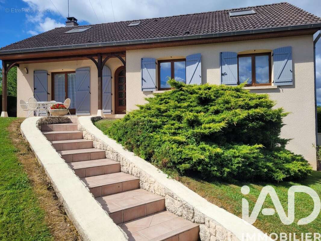 Maison 133 m² à Toulon-Sur-Arroux  - photo 2