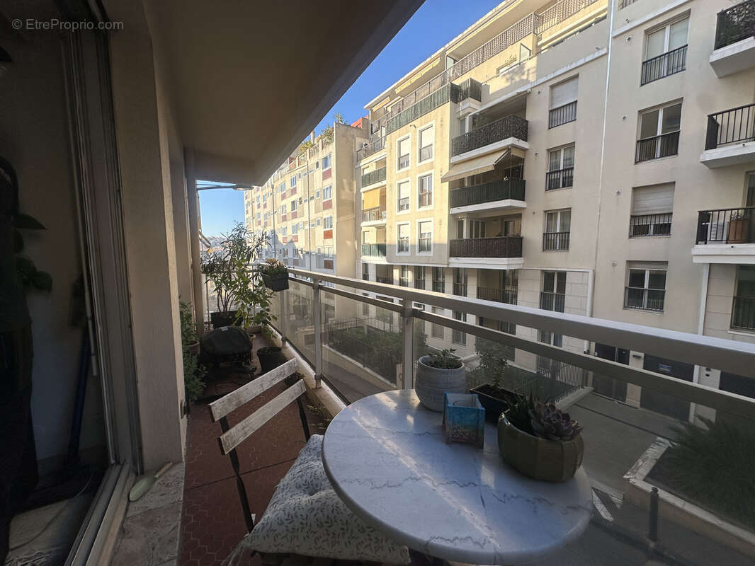 Appartement à MARSEILLE-7E