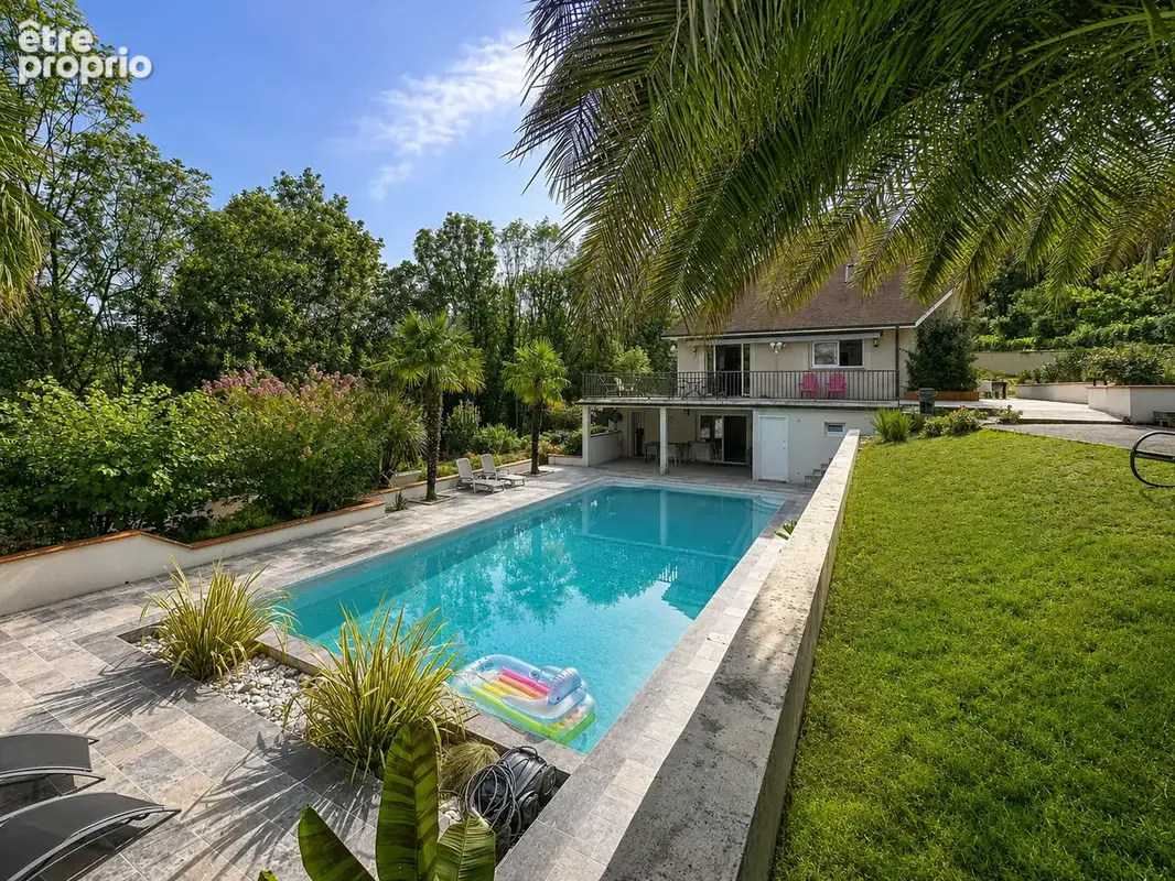 Maison 7 pièces 180 m² · à Gan · 180 m² · 690 000 €
