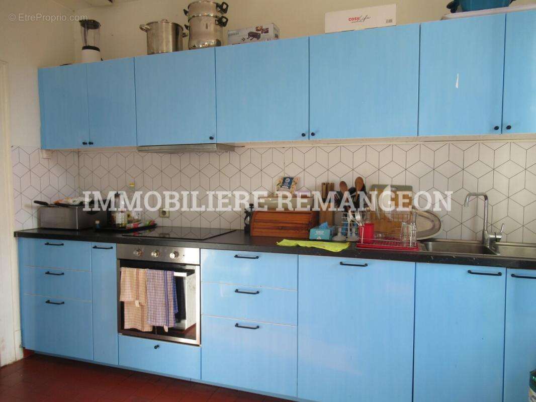 Maison à SELLES-SAINT-DENIS