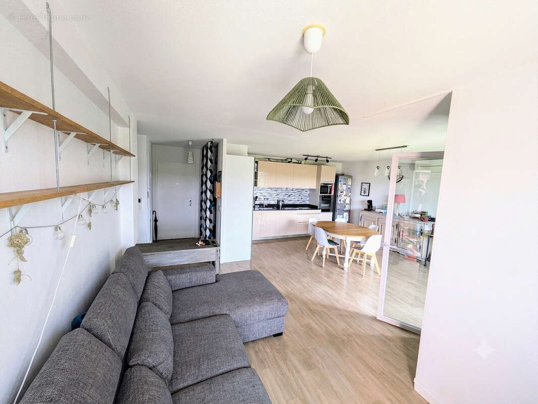Bas Cenon - Appartement T3 de 76 m² avec loggia et place de parking - photo 3