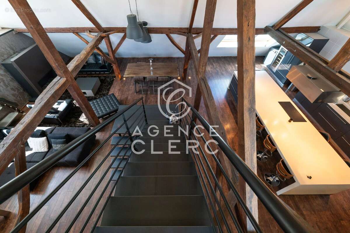 Appartement à ALLONZIER-LA-CAILLE
