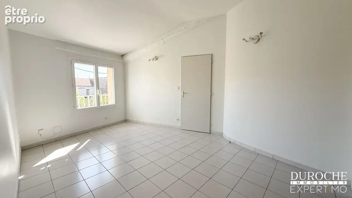 Piolenc, Maison de village rénovée de 90 m2, 2 chambres, balcon - photo 7