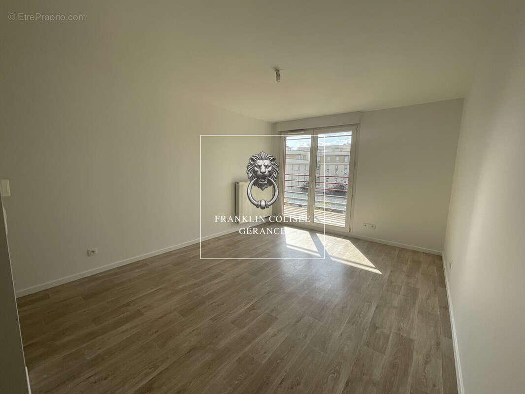 Appartement à LE BLANC-MESNIL