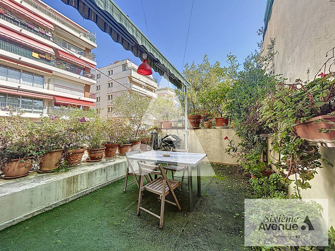 Appartement à LE CANNET