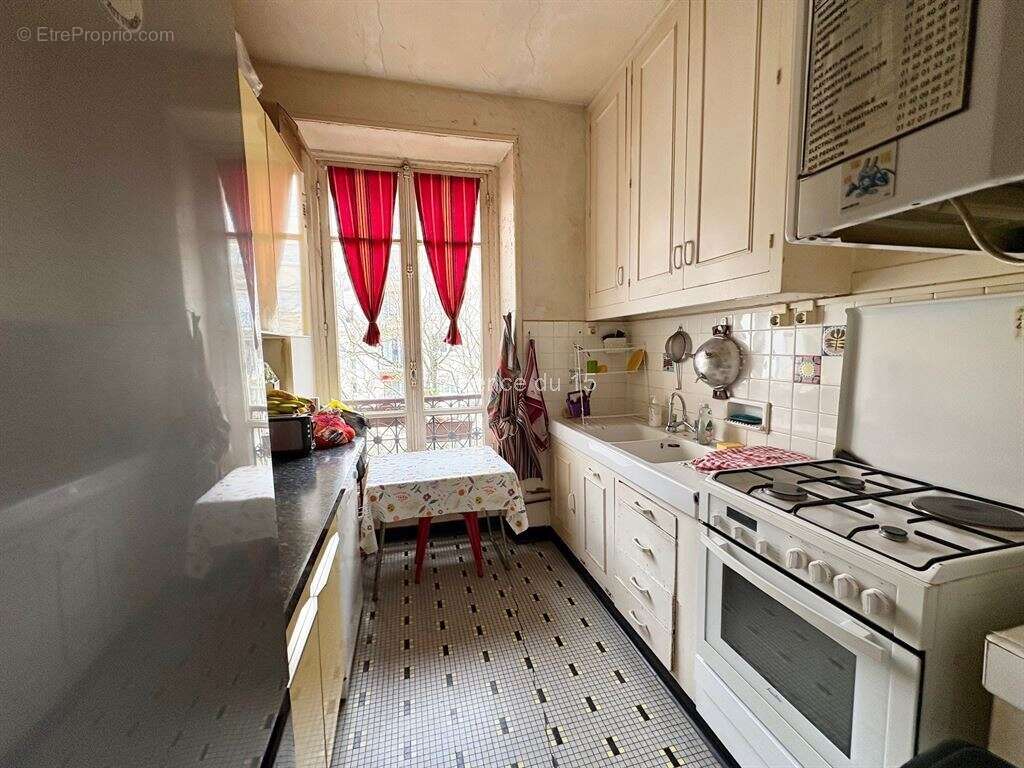 Appartement à PARIS-15E