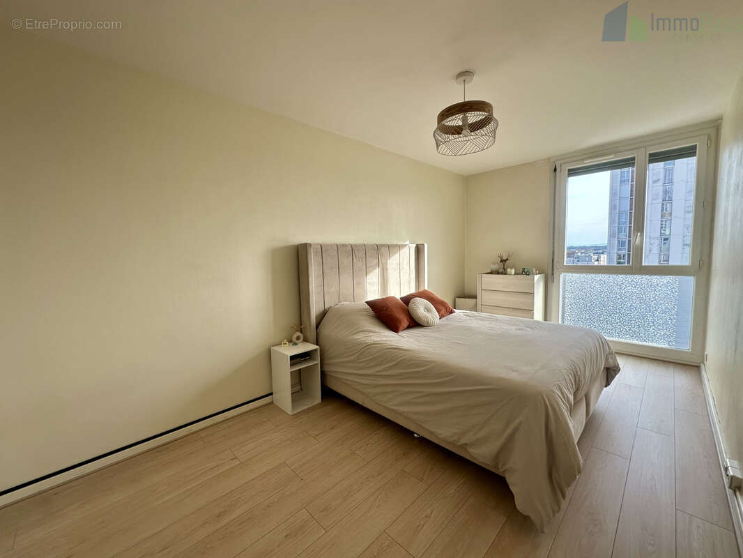 Appartement à BRON