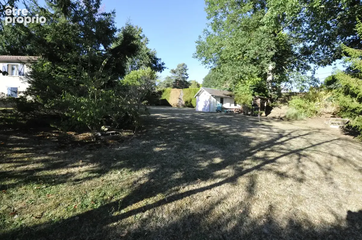 Maison sur sous sol semi enterré de 124m2 sur Boisseuil, La planche - photo 10