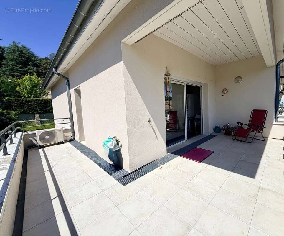 Appartement à SAINT-PERAY