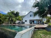 Maison à LES AVIRONS