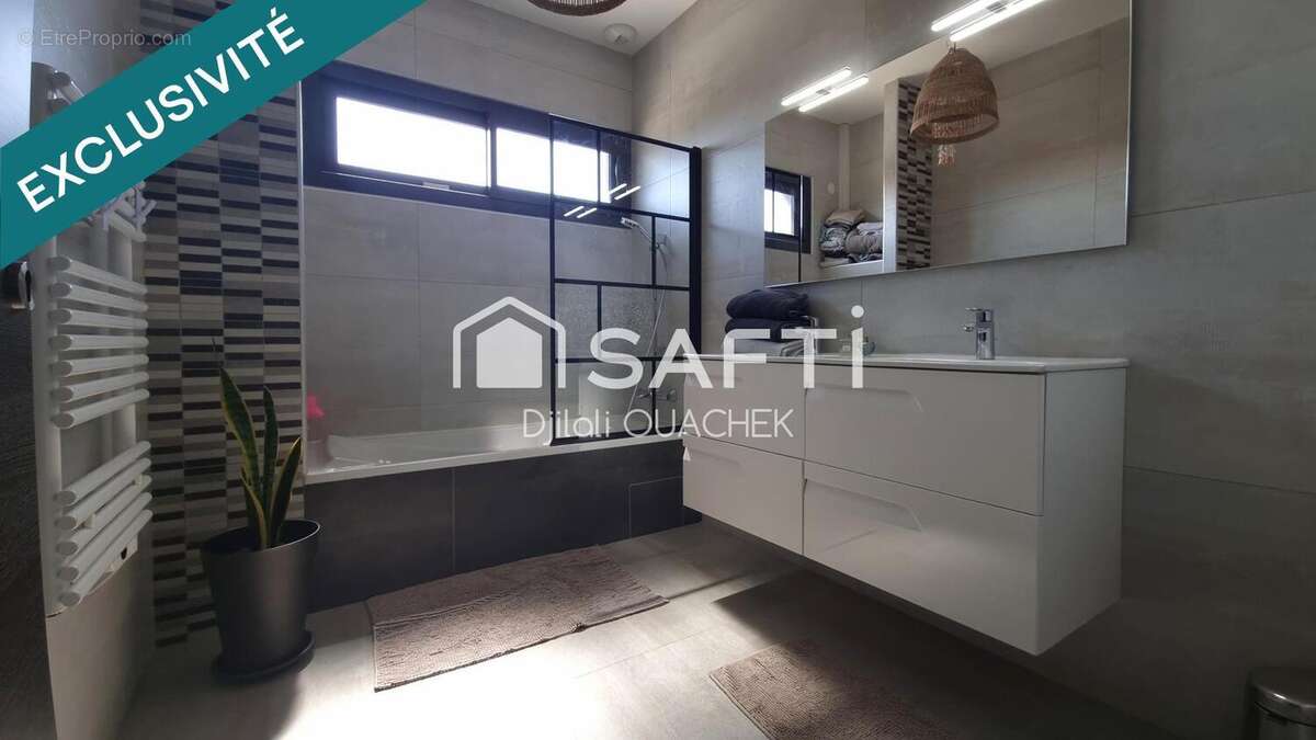 Photo 8 - Maison à SAINT-LAURENT-DE-LA-SALANQUE