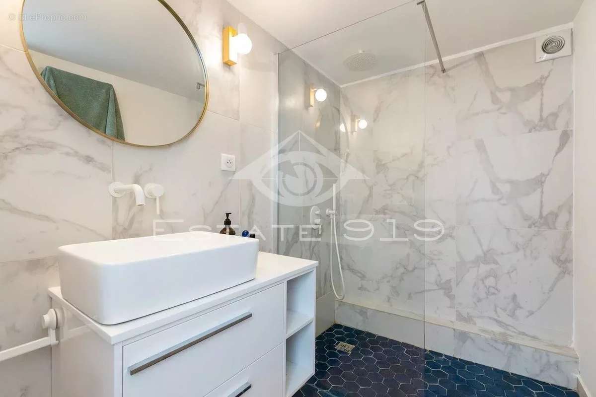 Appartement à MARSEILLE-6E