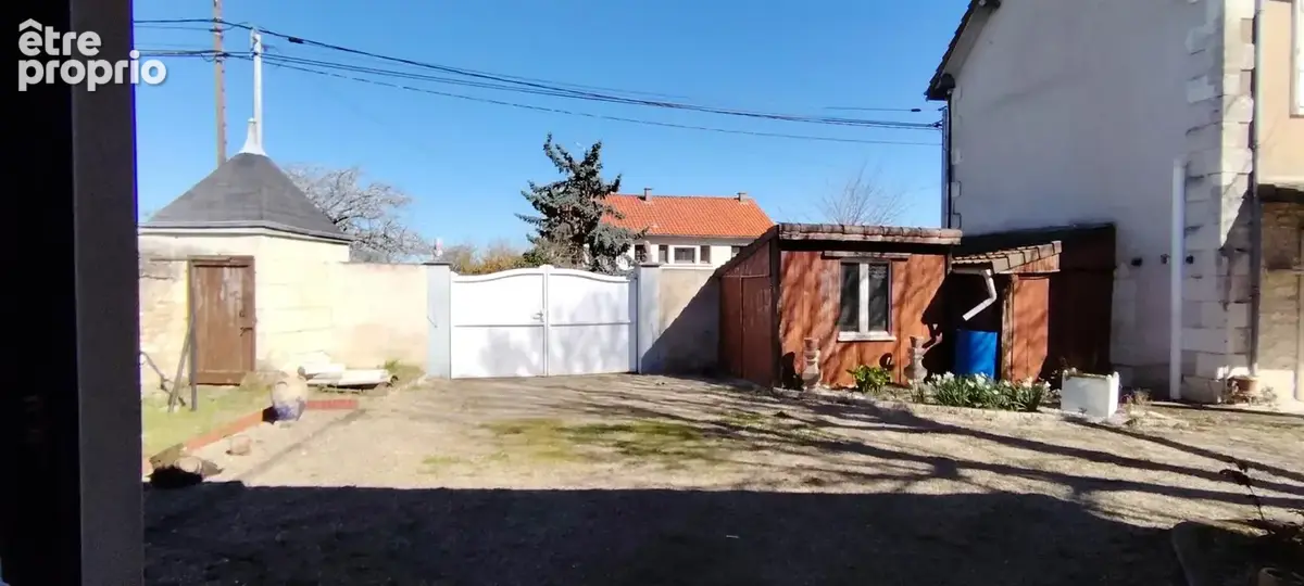 Ensemble immobilier avec double accès et beau potentiel d'am - photo 3