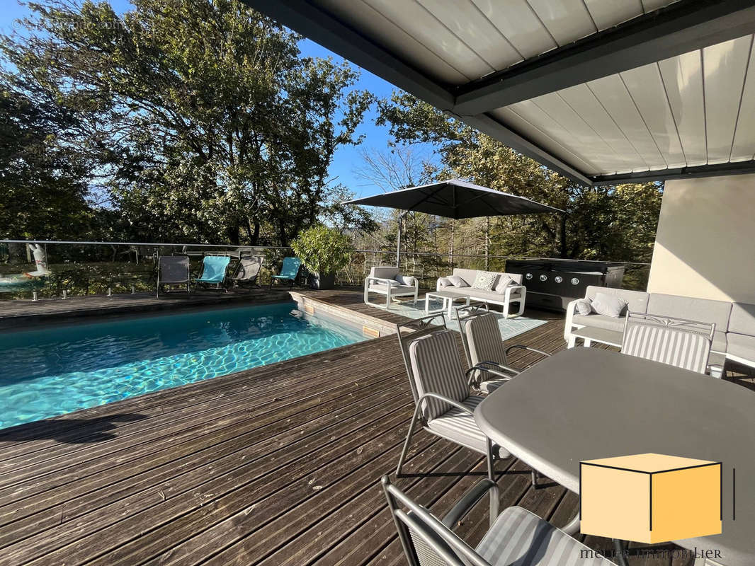 Maison à CHAZEY-BONS