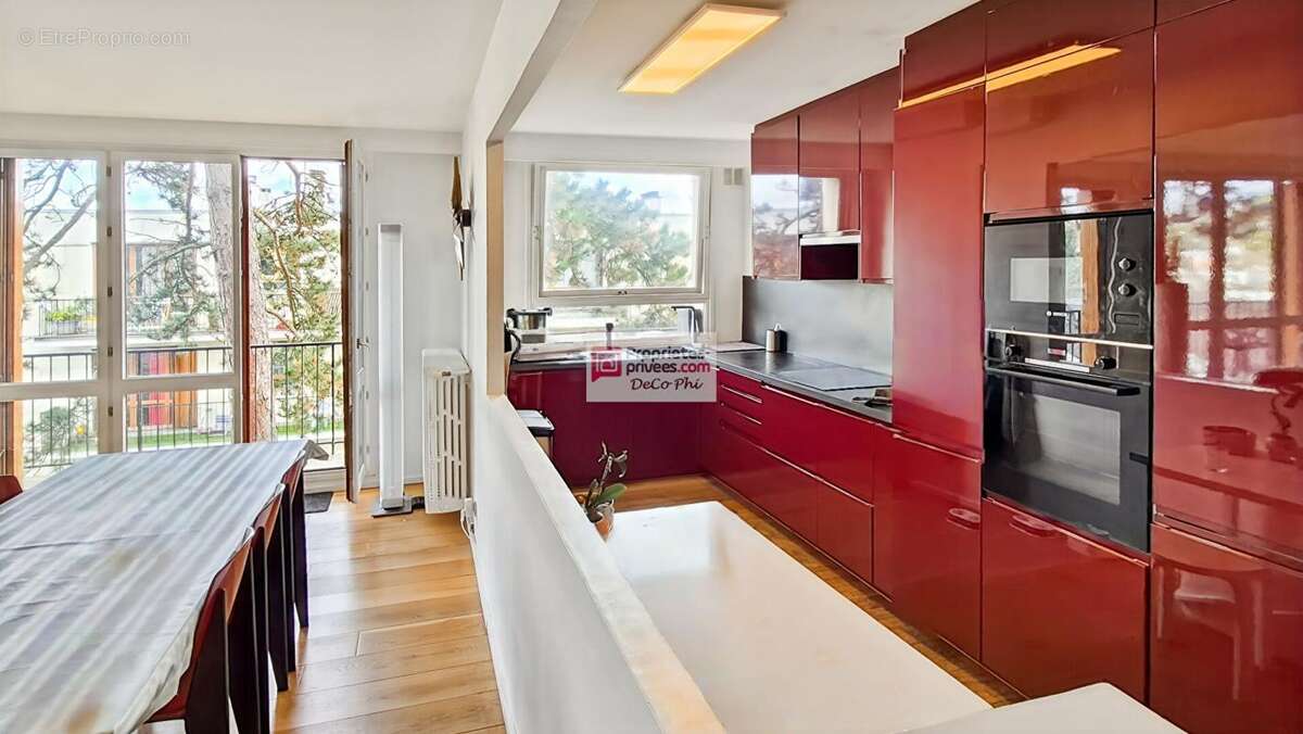 Appartement à VILLE-D'AVRAY