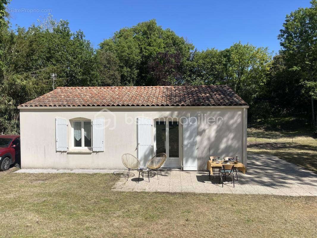 Maison à MESCHERS-SUR-GIRONDE
