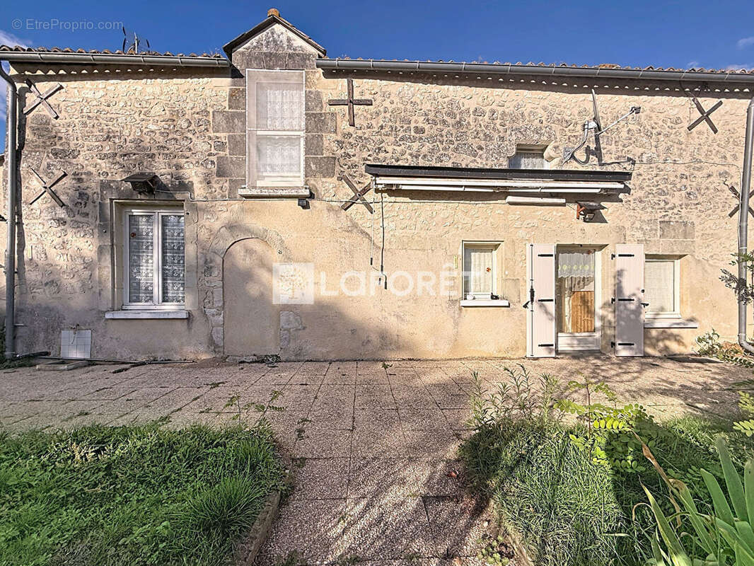 Maison à DOUE-LA-FONTAINE