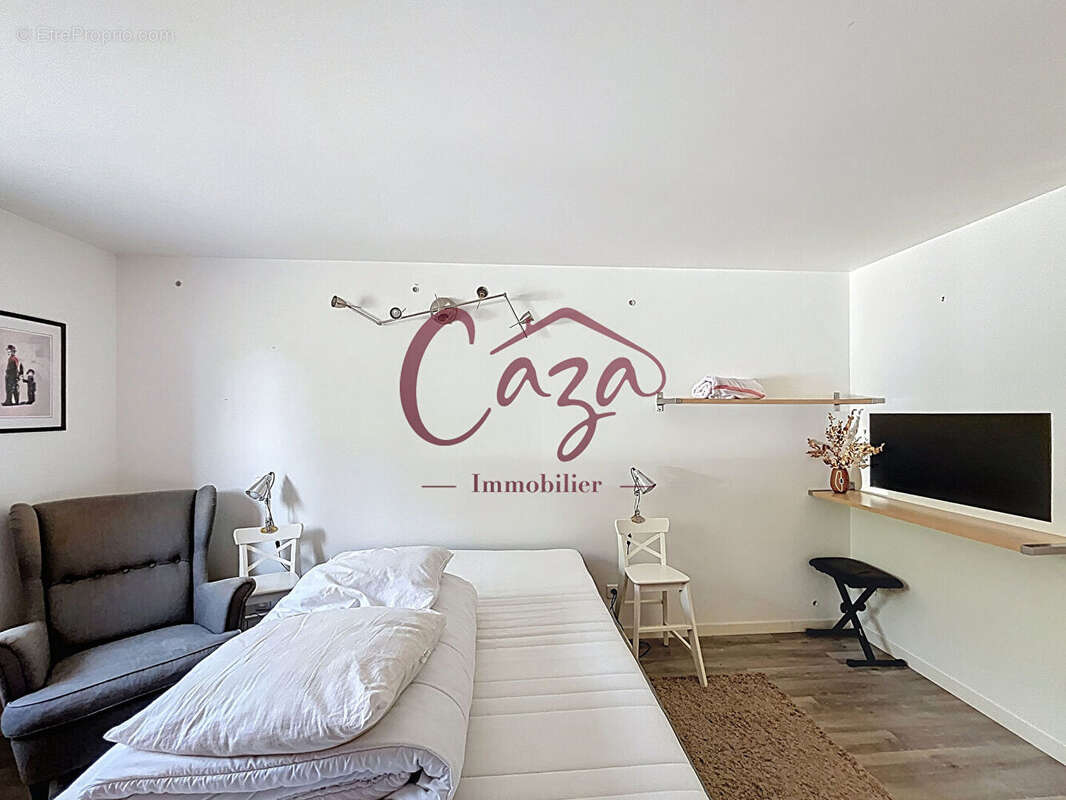 Maison à CAMBLANES-ET-MEYNAC