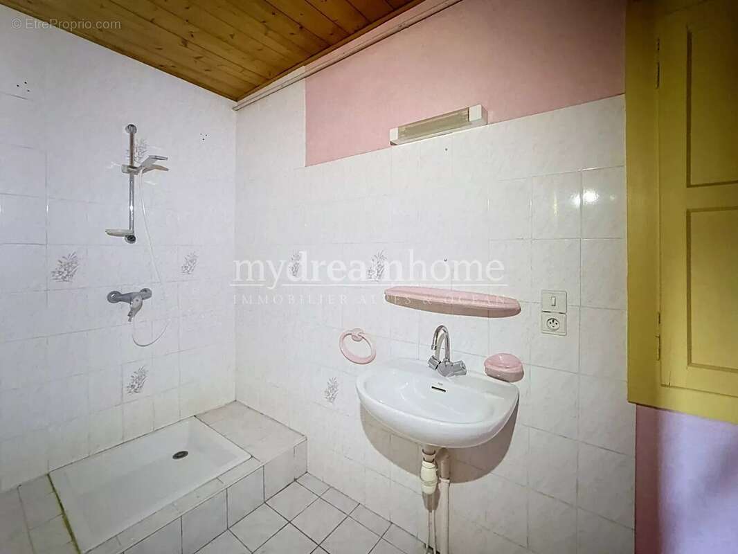 Immeuble de  4 appartements de 2 chambres - Flumet (73590) - photo 24