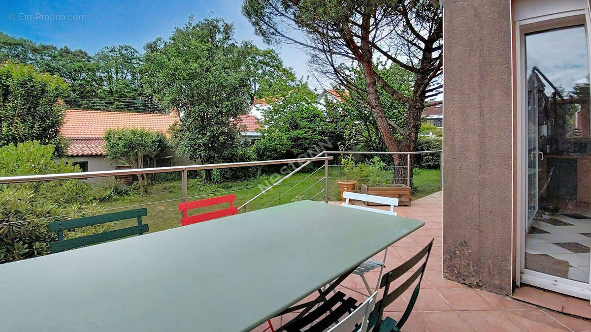 EXCLUSIVITÉ / NANTES - PROCÉ / Maison 206m² 9 pièces 5 chambres, deux garages, jardin 400m² exposé  OUEST - photo 7