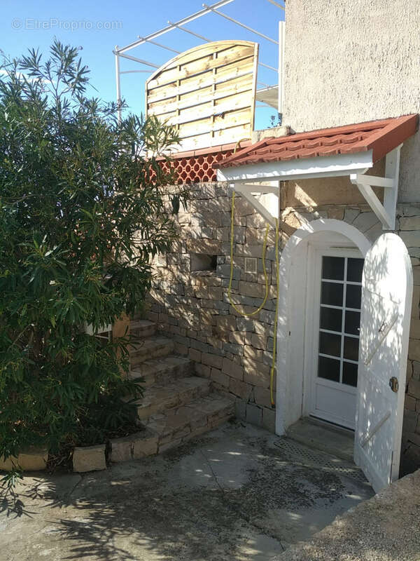 Maison à LE CASTELLET